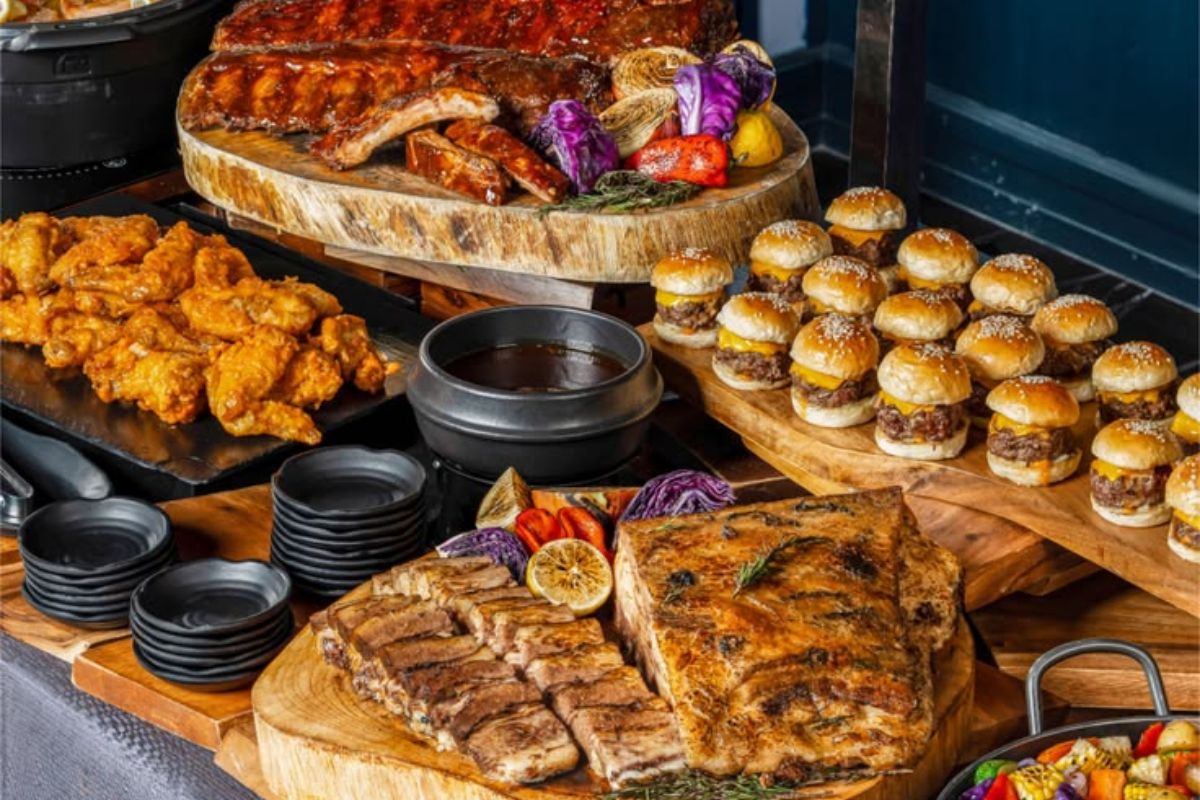 What Makes Halal Western Food Catering in KL Suitable for Multicultural Guests